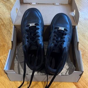 Black Nike Airforce 1s